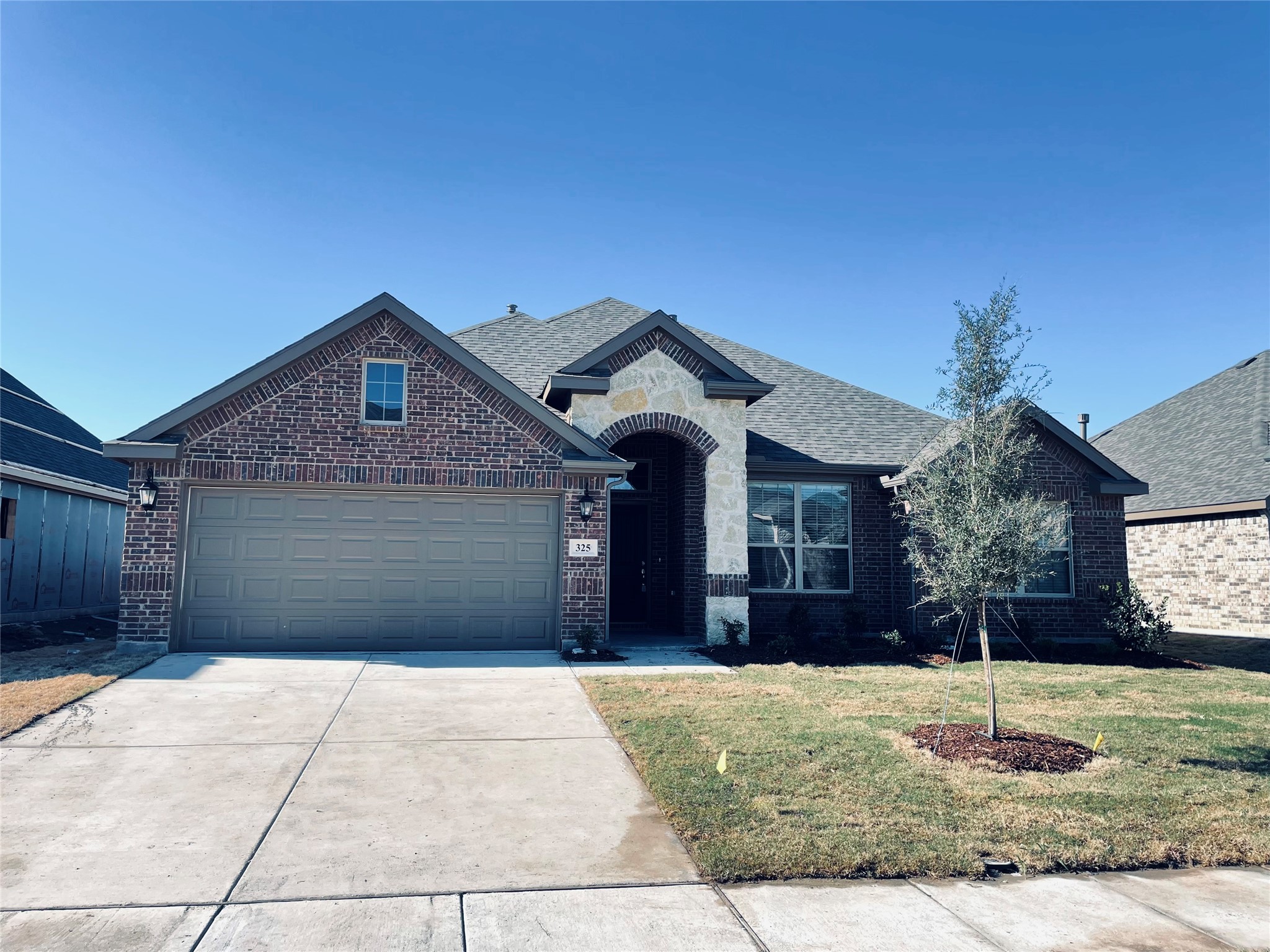 325 Delaford Drive — photo