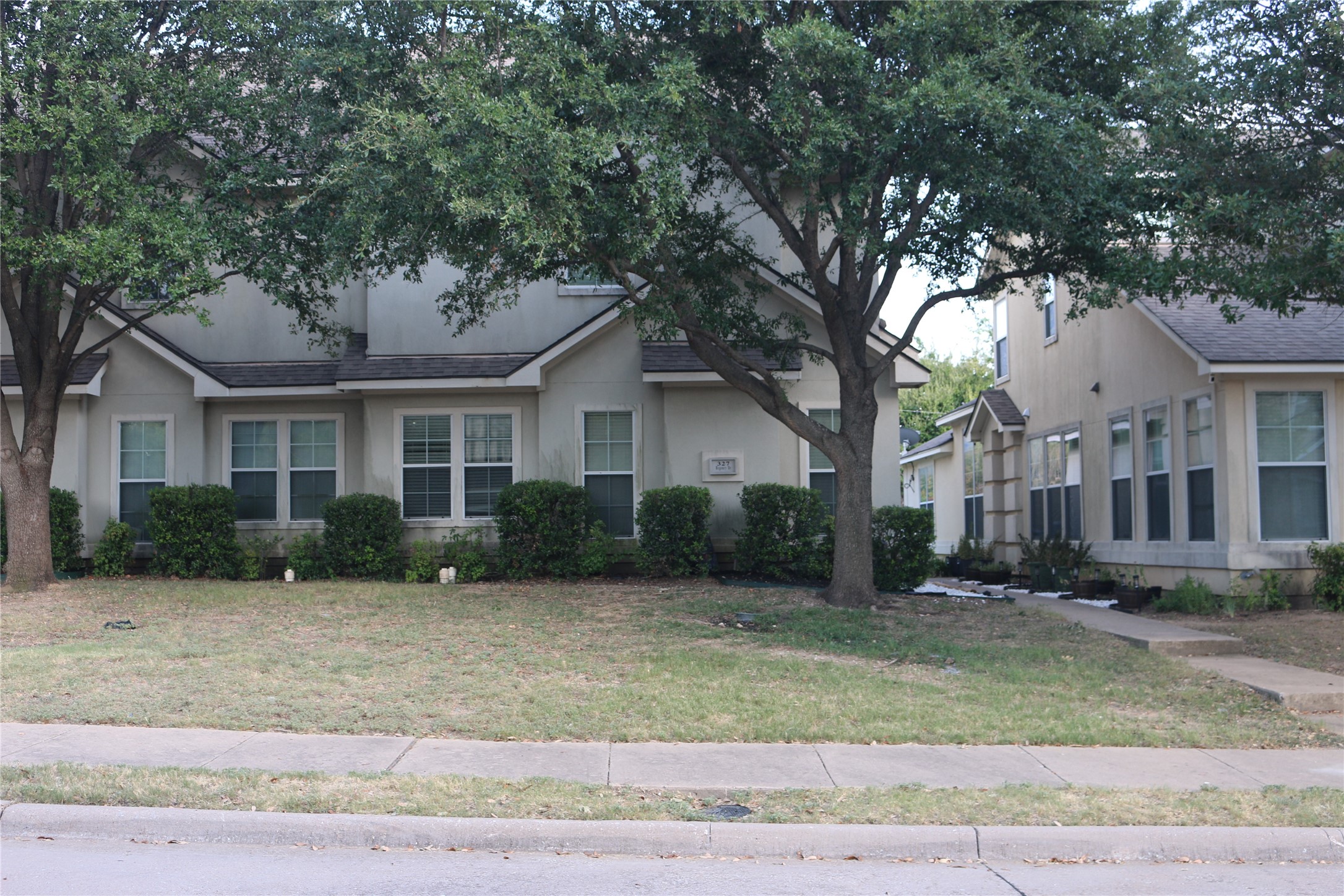 327 Regency Drive — photo
