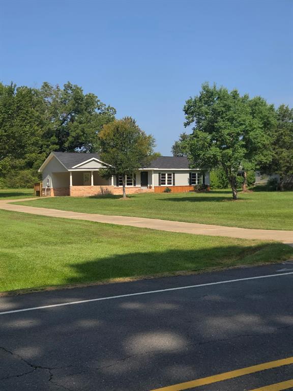 8075 N Lakeshore Drive — photo
