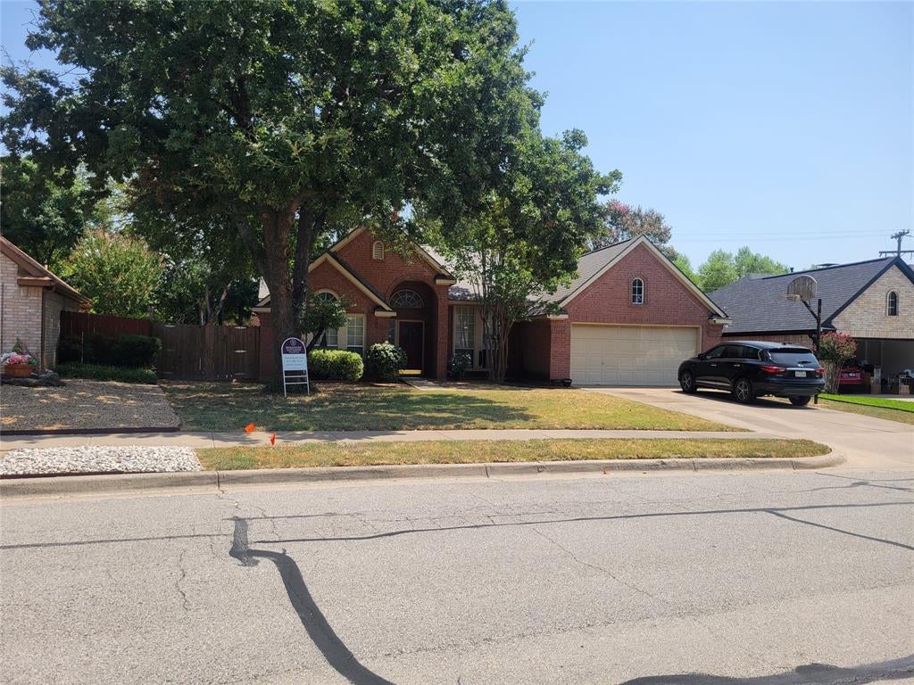 1817 Parkwood Drive — photo