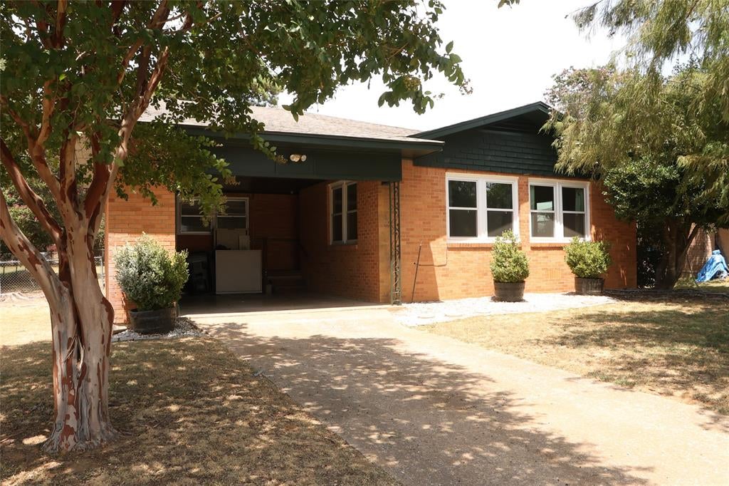 2705 Sunset Street — photo