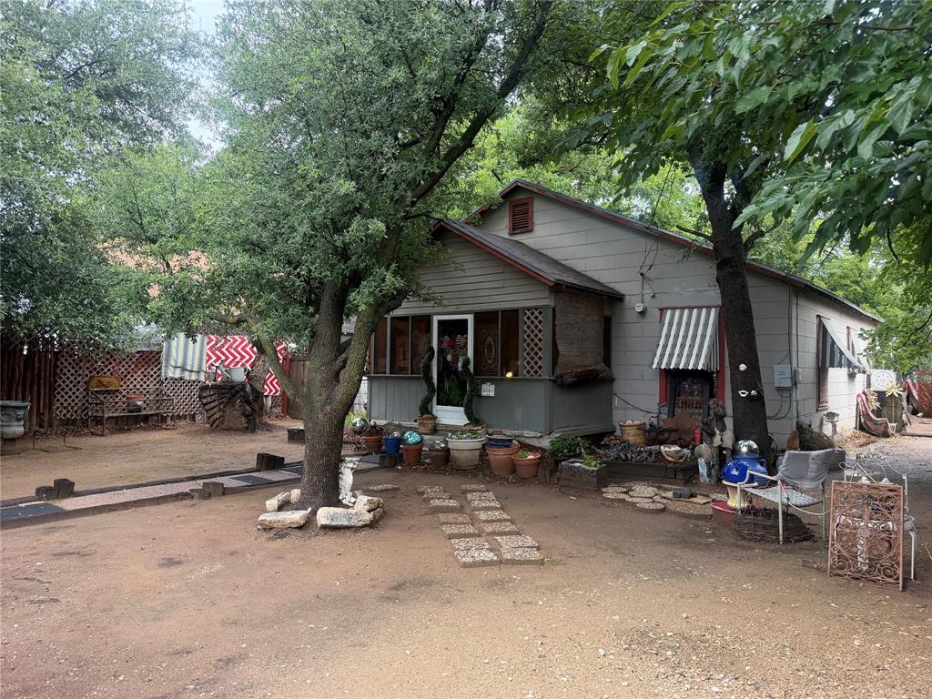 608 E Wichita Street — photo