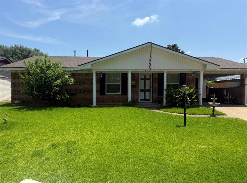 1510 Holiday Place — photo