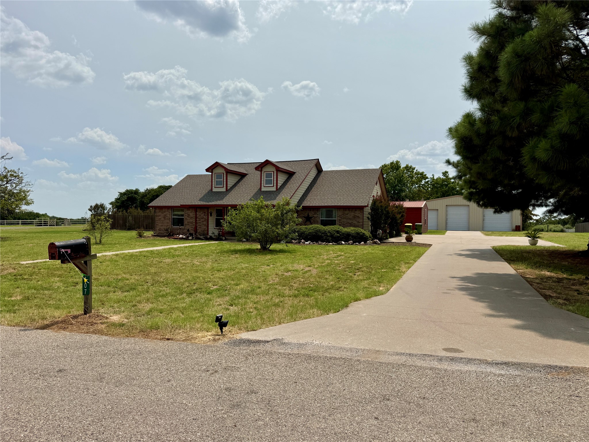 107 Ridgeview, Whitney, TX 76692