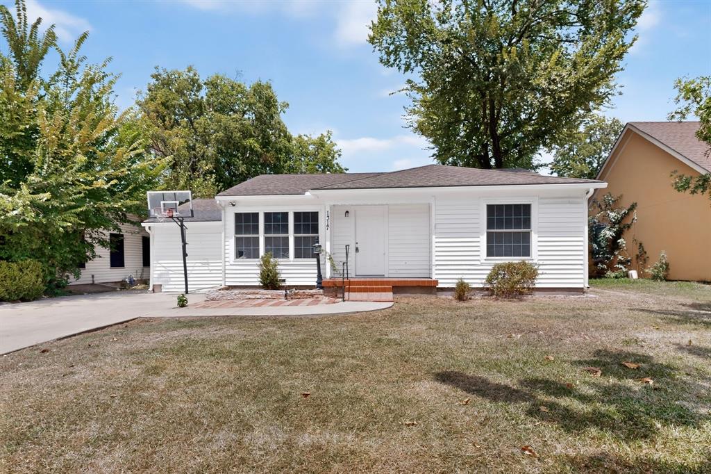 1317 Lakeside Drive — photo