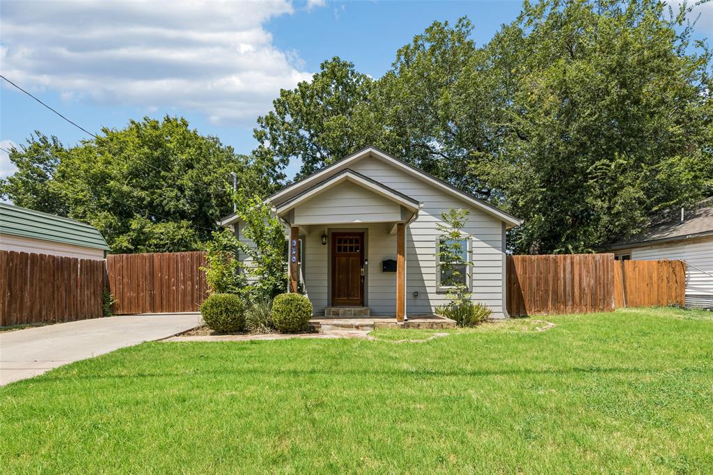 605 E Graham Street — photo