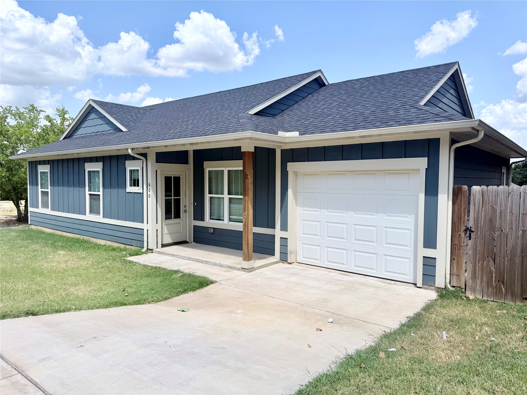 600 E Shepherd Street, Denison, TX 75021 — photo 2