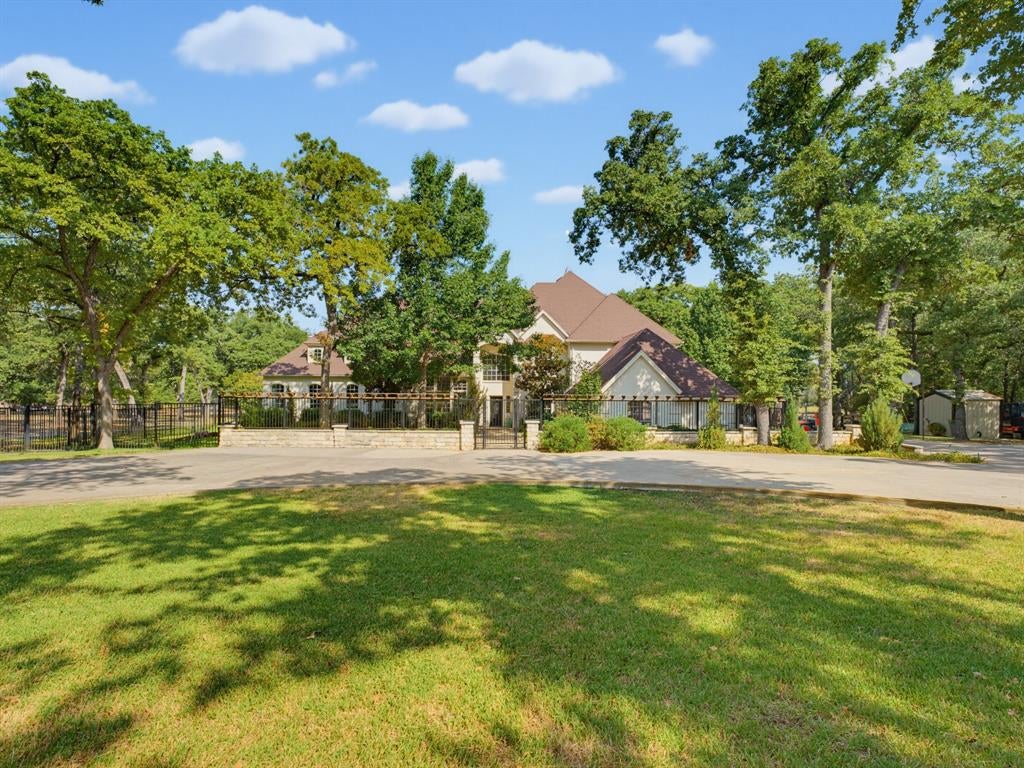 121 Comanche Moon Court — photo