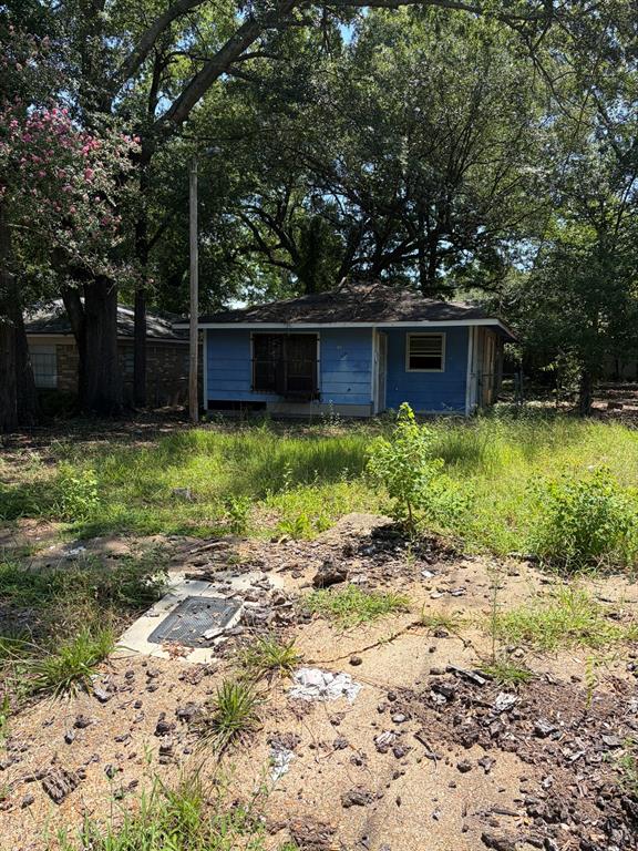 6111 Henderson Avenue — photo