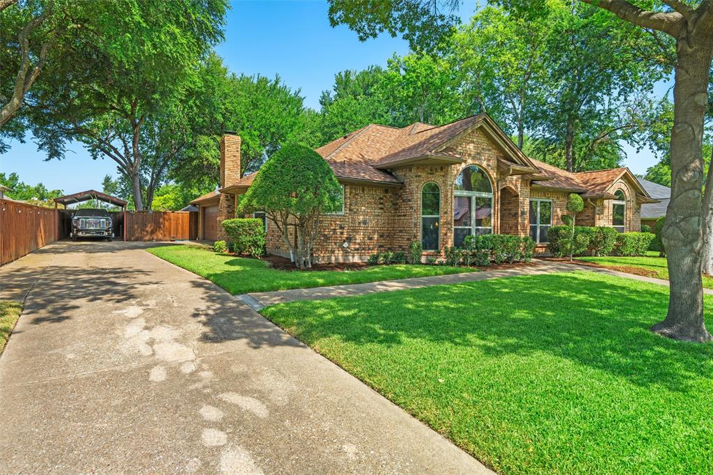 3704 Dahlia Drive — photo