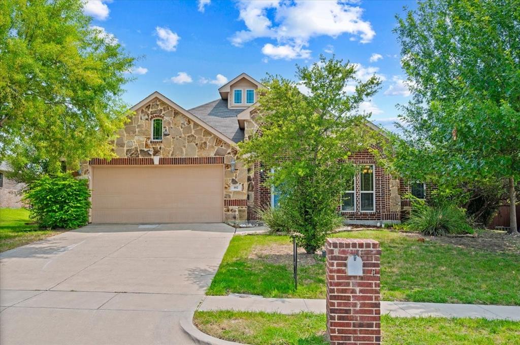 102 Briarstone Drive — photo