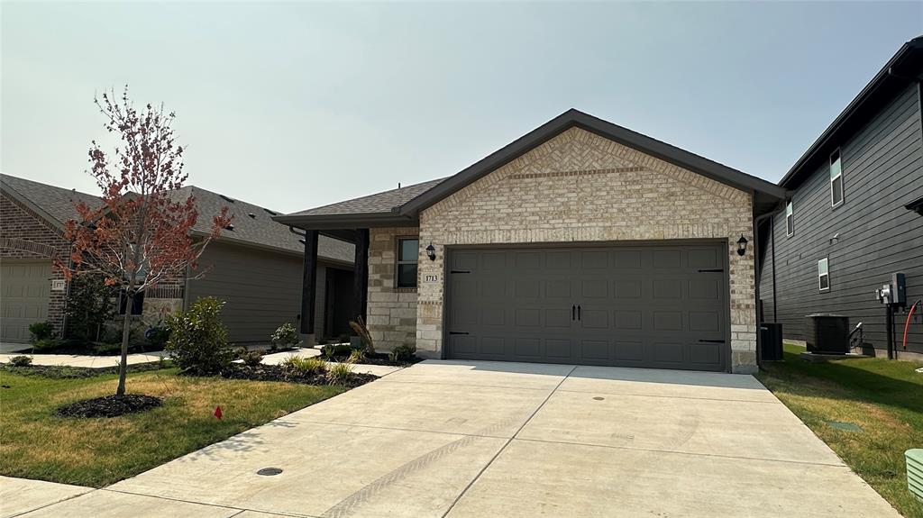 1713 Meadow Crest Drive — photo