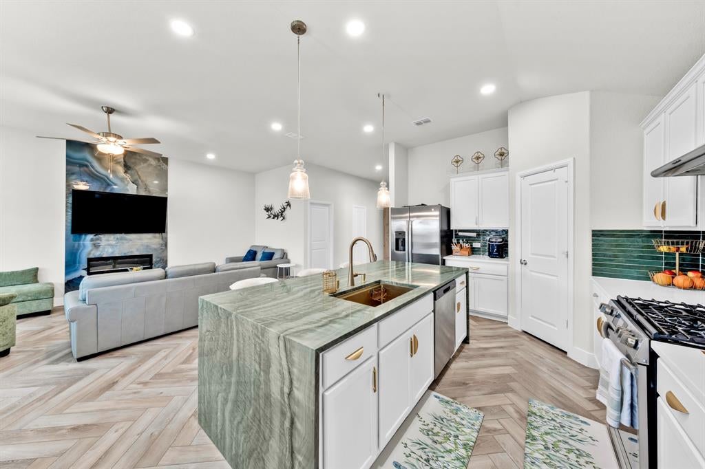 1841 Indian Grass Drive — photo