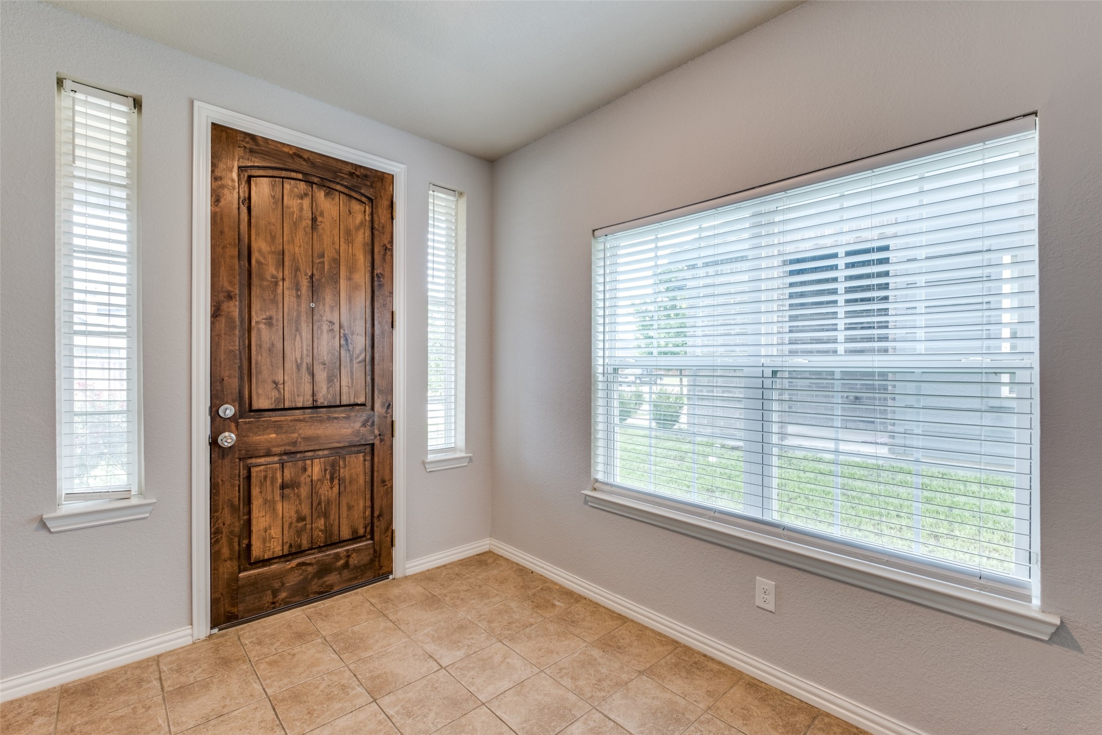 4662 Ralph Lane, Dallas, TX 75227 — photo 3