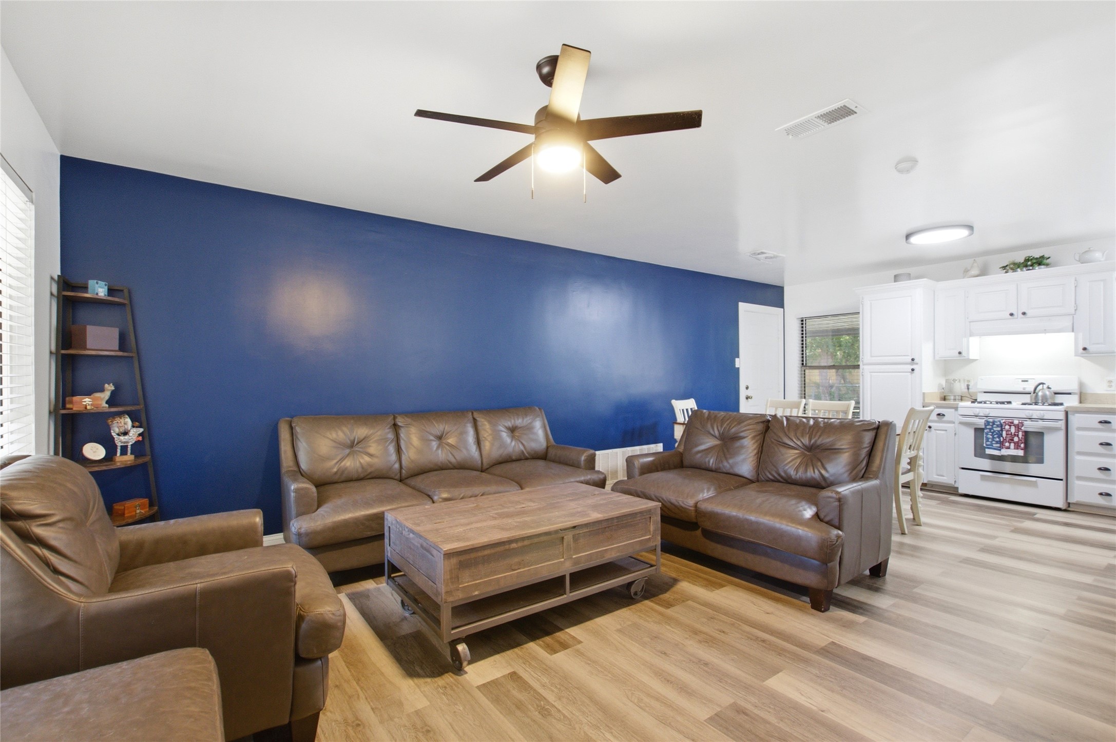 1010 Denton Drive, Euless, TX 76039 — photo 3