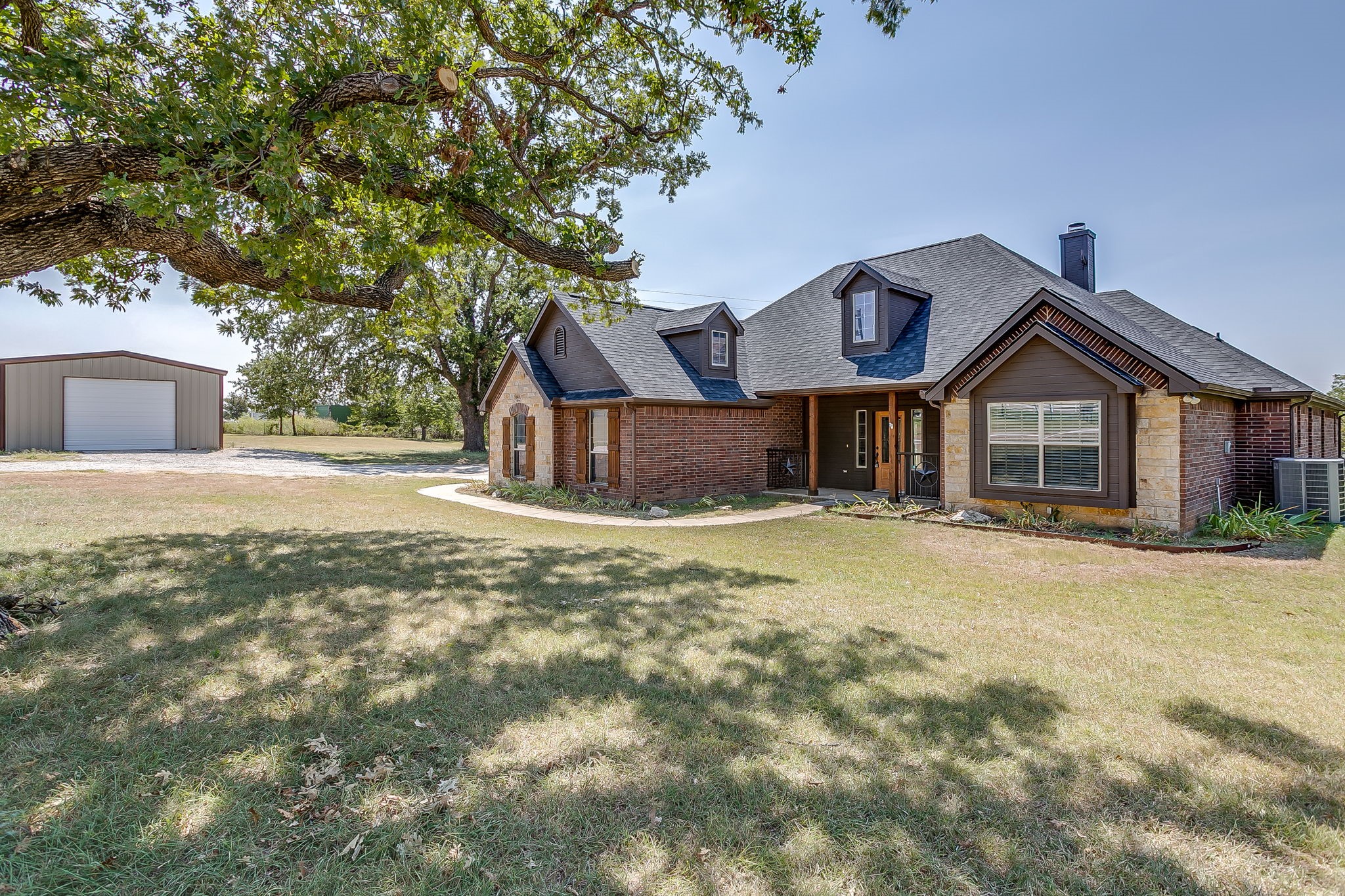 550 Sandlin Lane, Springtown, TX 76082 — photo 3