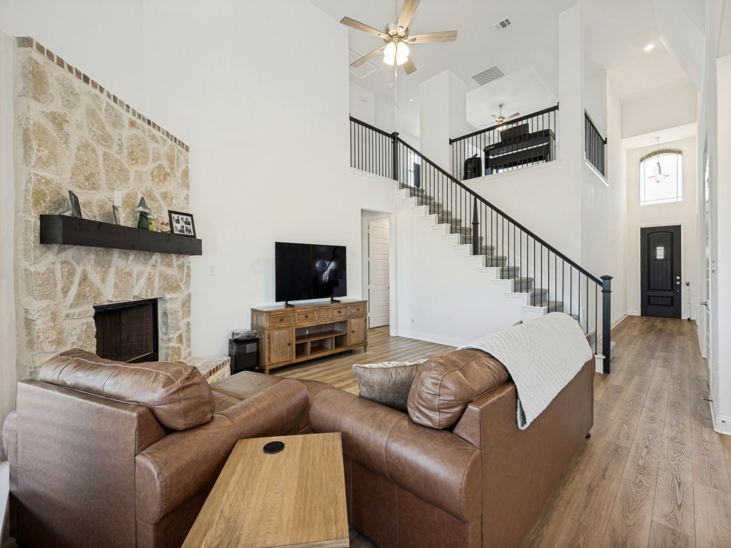 6048 Mango Drive, Sanger, TX 76266 — photo 3