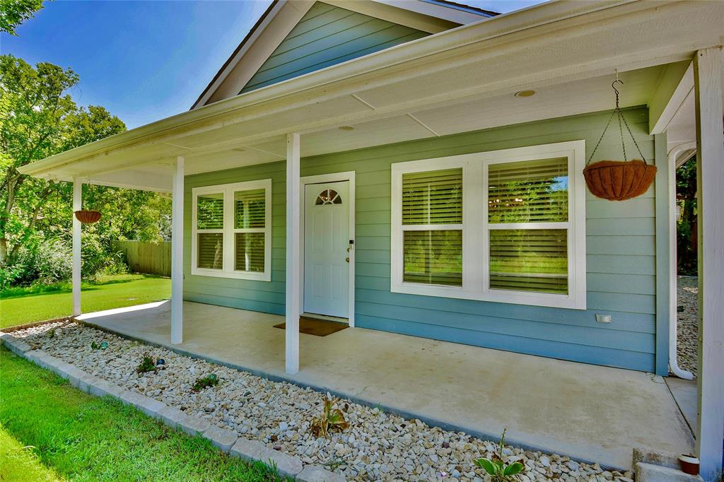903 Comanche Cove Drive — photo