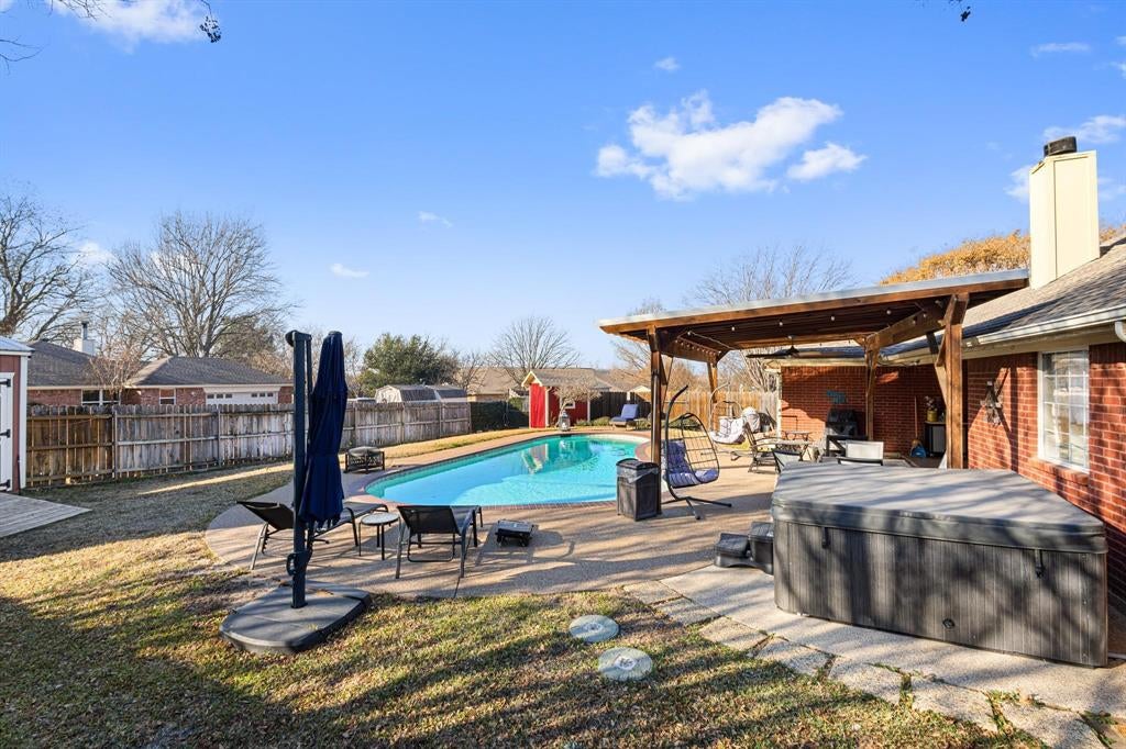 1701 Oakmeadow Drive — photo