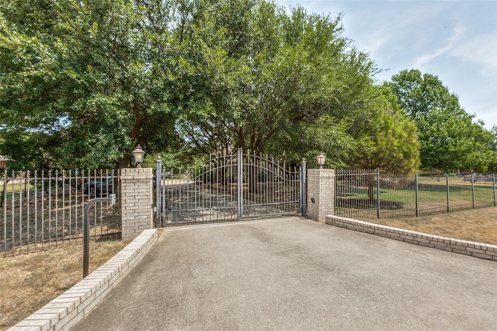 4306 Willow Ridge Drive — photo