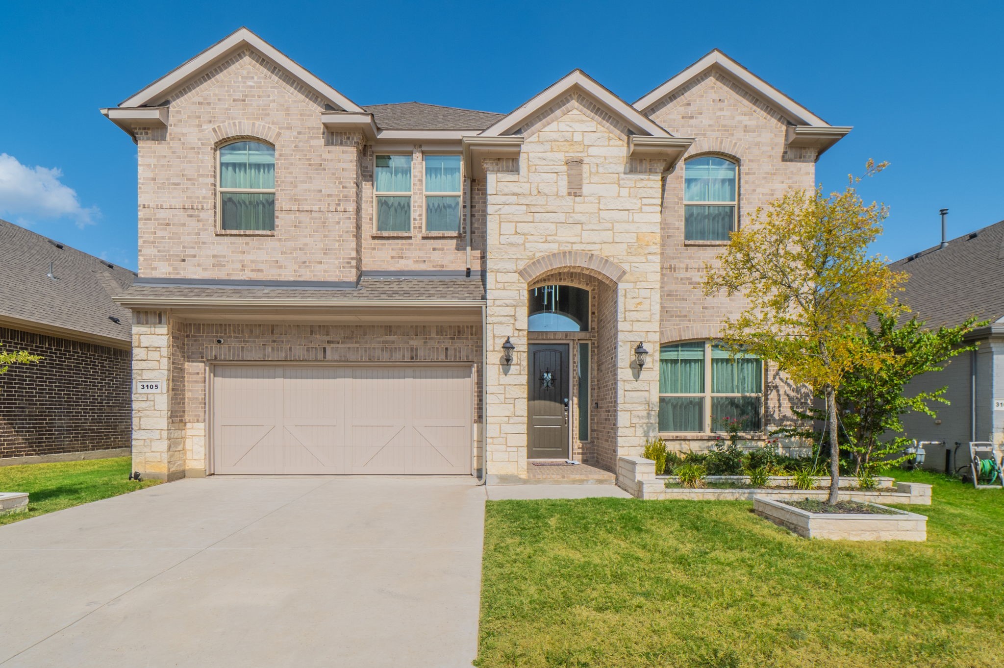 3105 Lionsgate Drive — photo