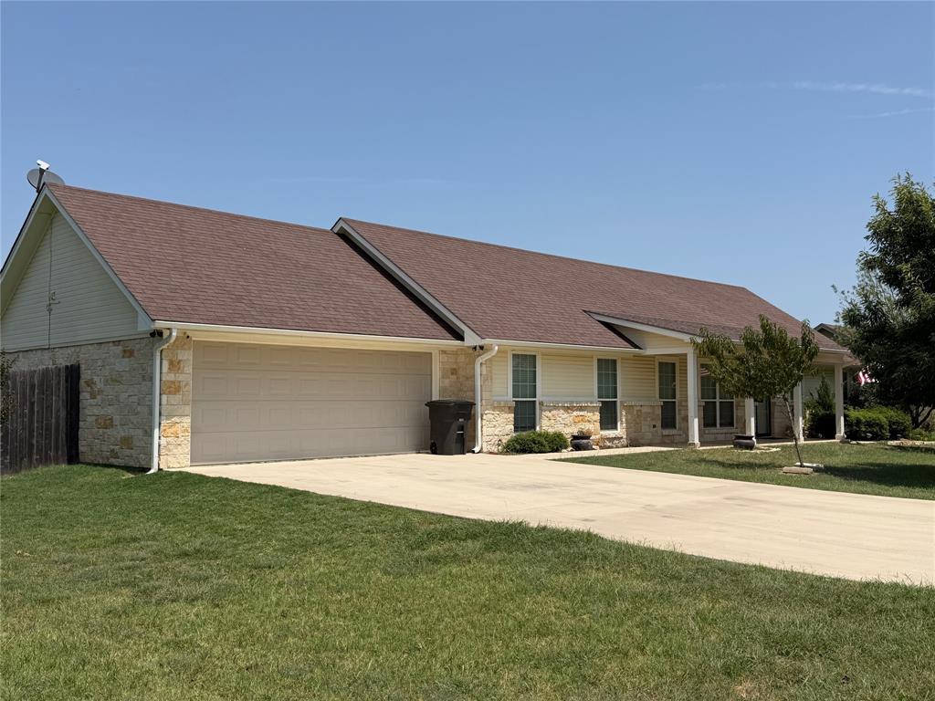 313 E River Oaks Road — photo