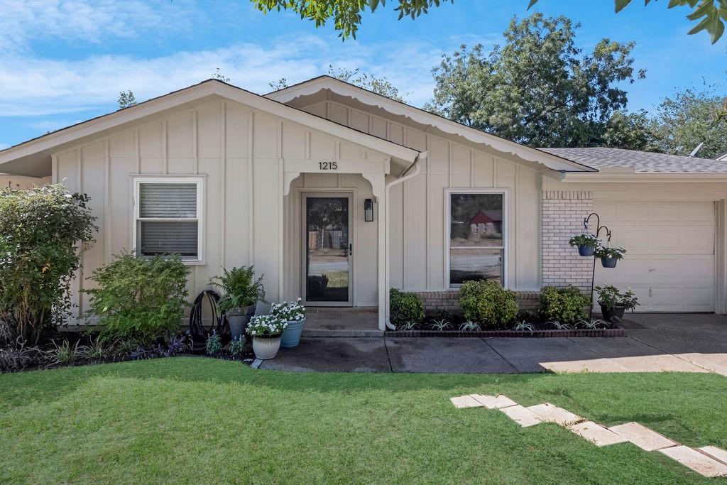 1215 Aransas Drive — photo