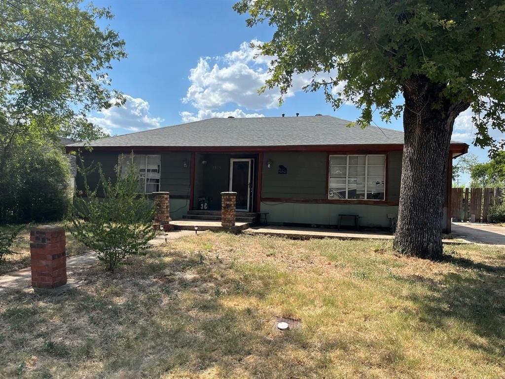 2525 Oakwood Terrace — photo