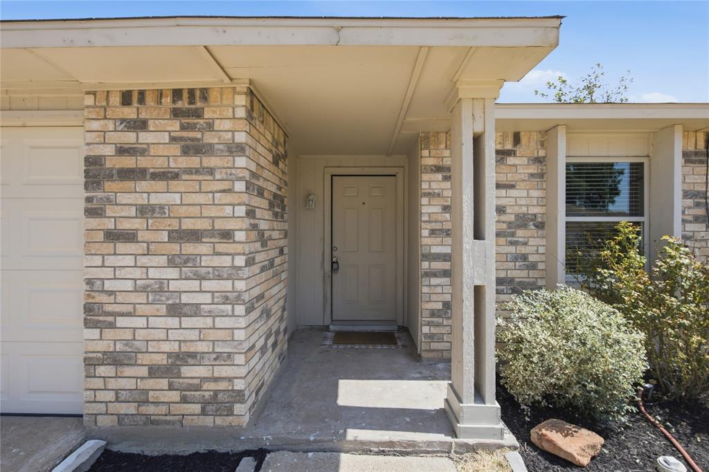 5661 Pearce Street — photo