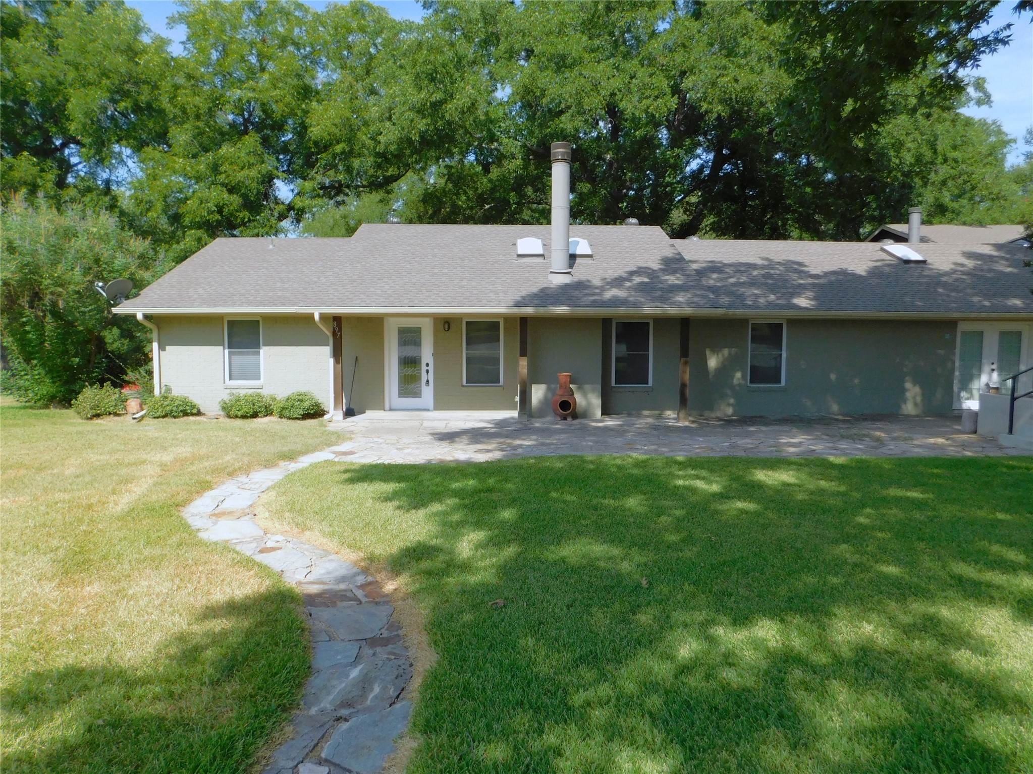 897 John George Lane — photo
