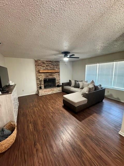 985 Minter Lane — photo