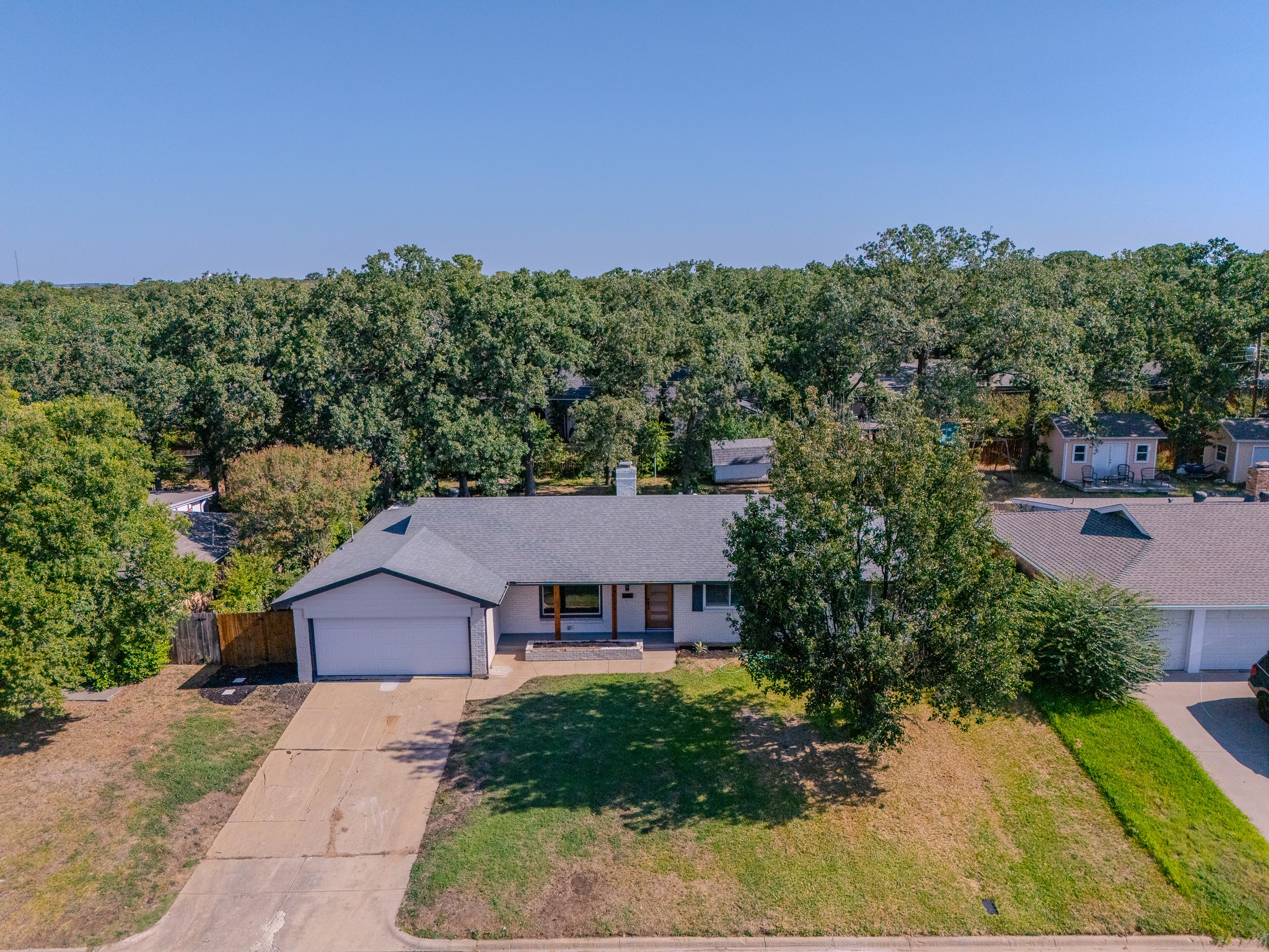 532 Plainview Drive, Hurst, TX 76054 — photo 3