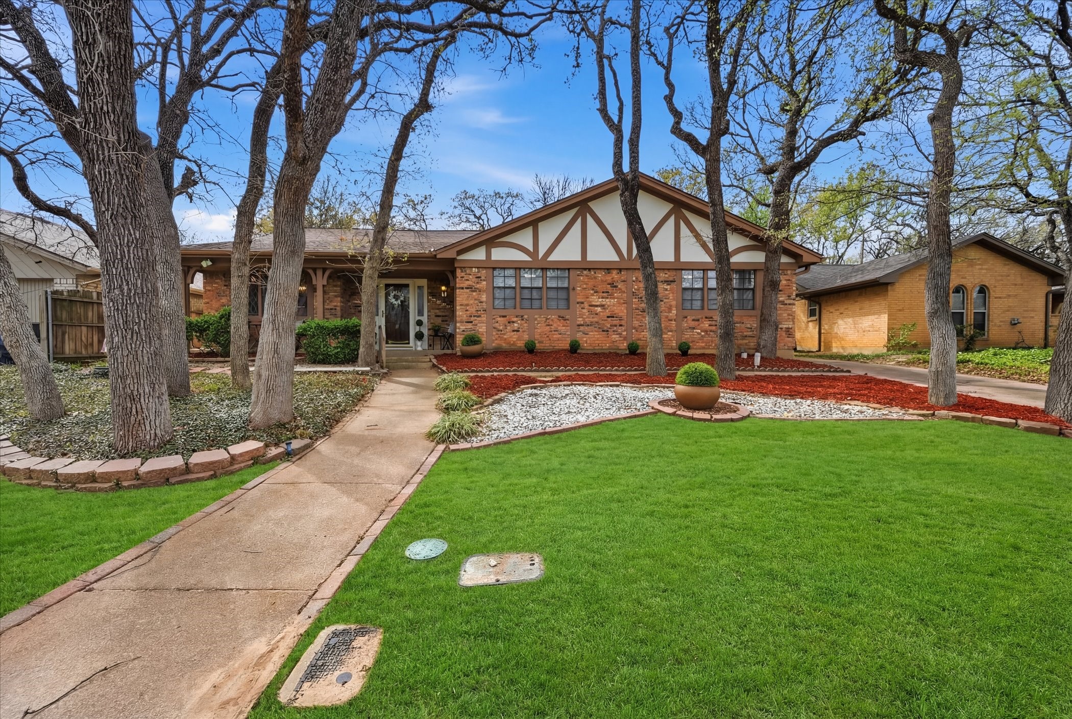 5808 Ridge Drive, Arlington, TX 76016 — photo 2