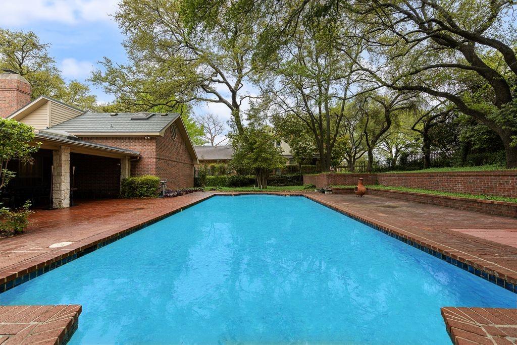 2 Eastshore Road — photo