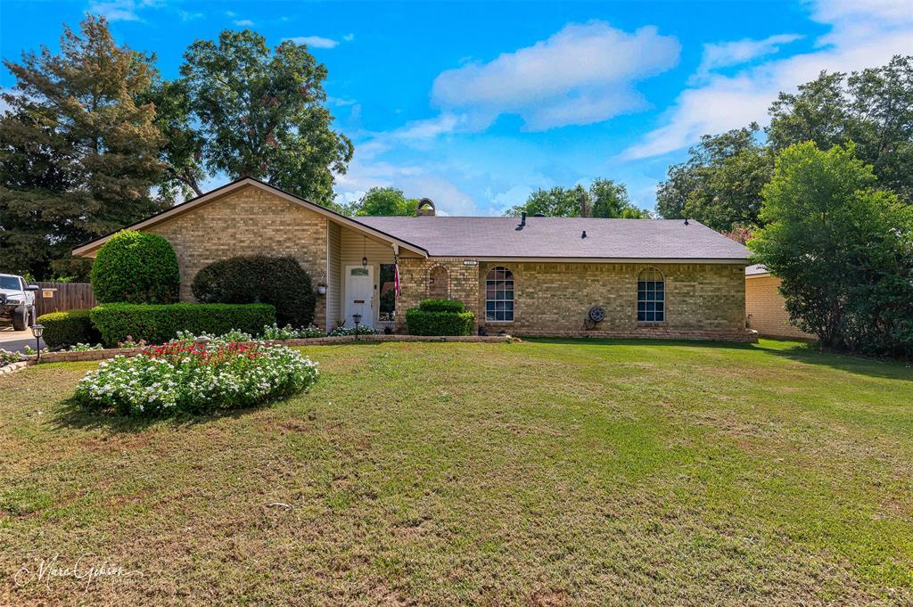 1318 Parkway Circle — photo
