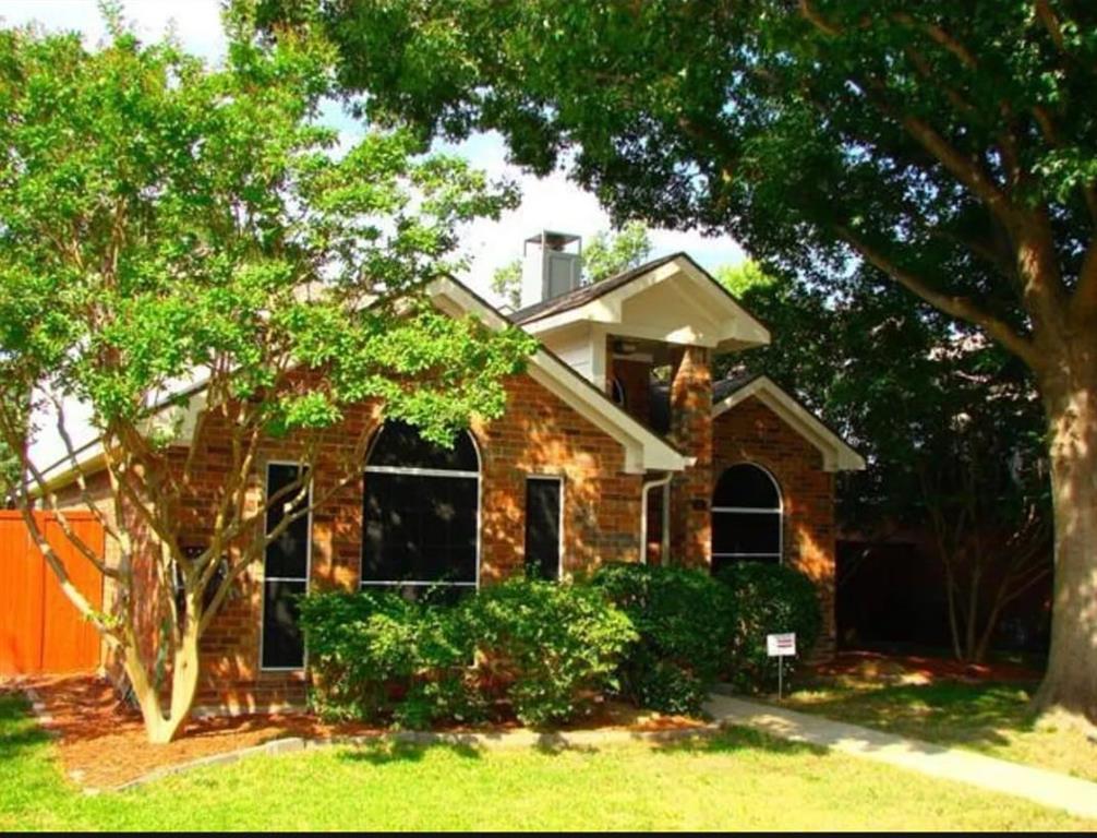 550 Village Green Drive — photo