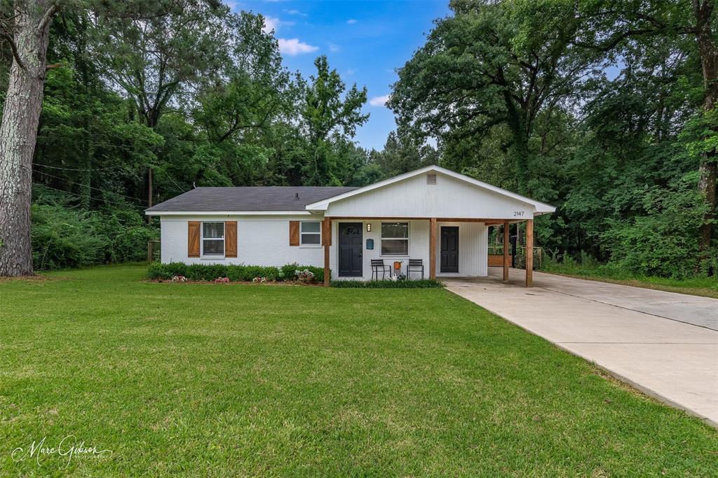 2147 Pine Hill Road — photo
