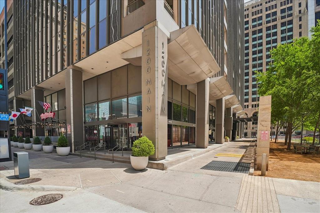 1200 Main Street 2108 — photo