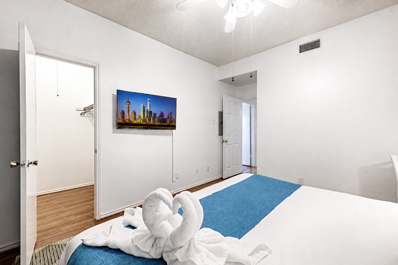 1700 Amelia Court 224 — photo