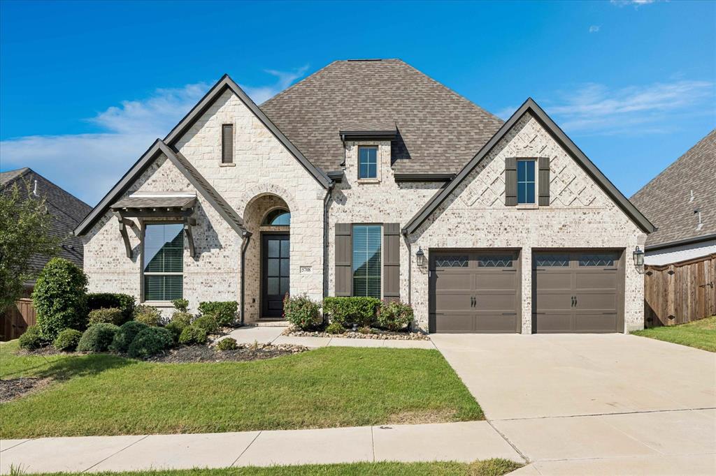 5708 Lake Jackson Drive — photo