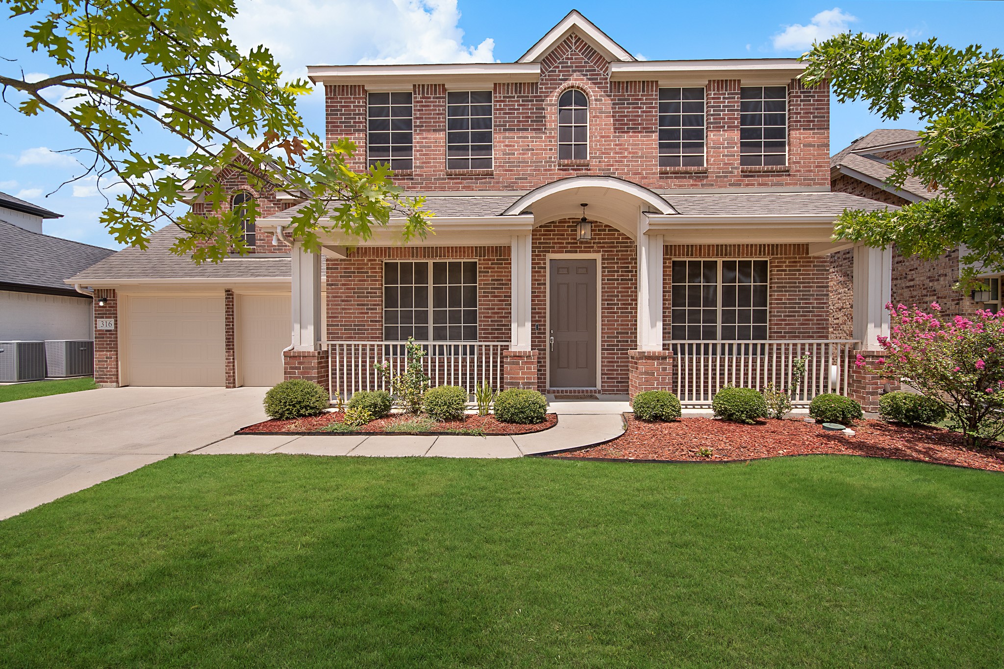 316 Bluffside Trail, Benbrook, TX 76126 — photo 2
