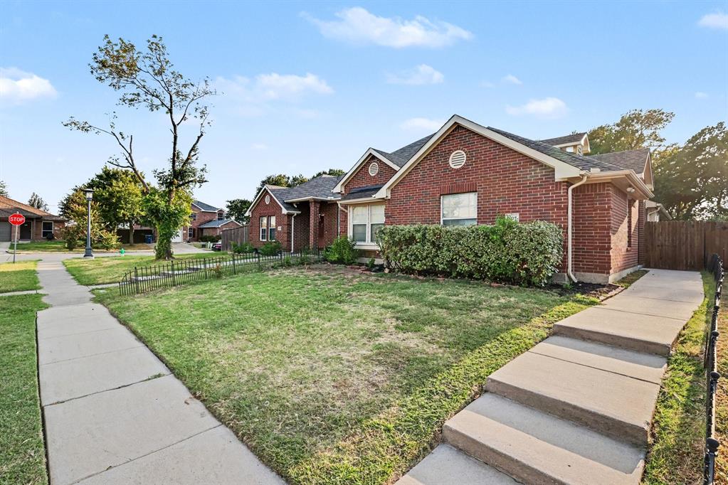 1637 Myrtle Drive — photo