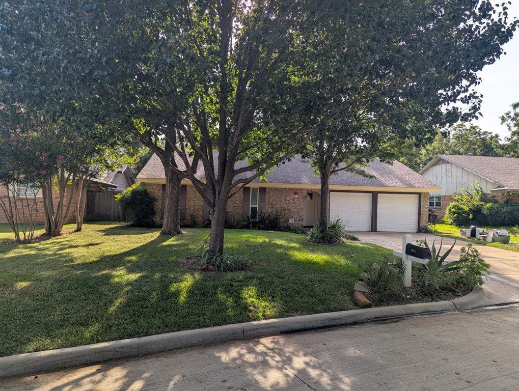 2908 Ashbury Drive — photo