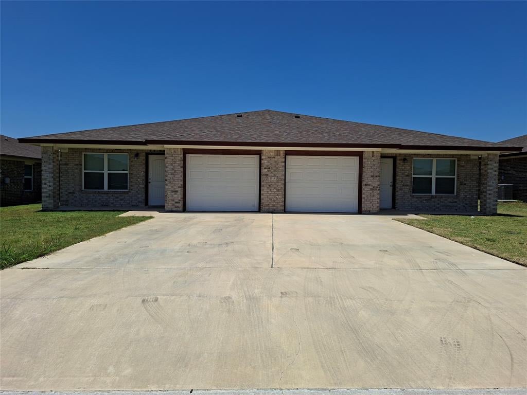 1818 Castroville Trail — photo