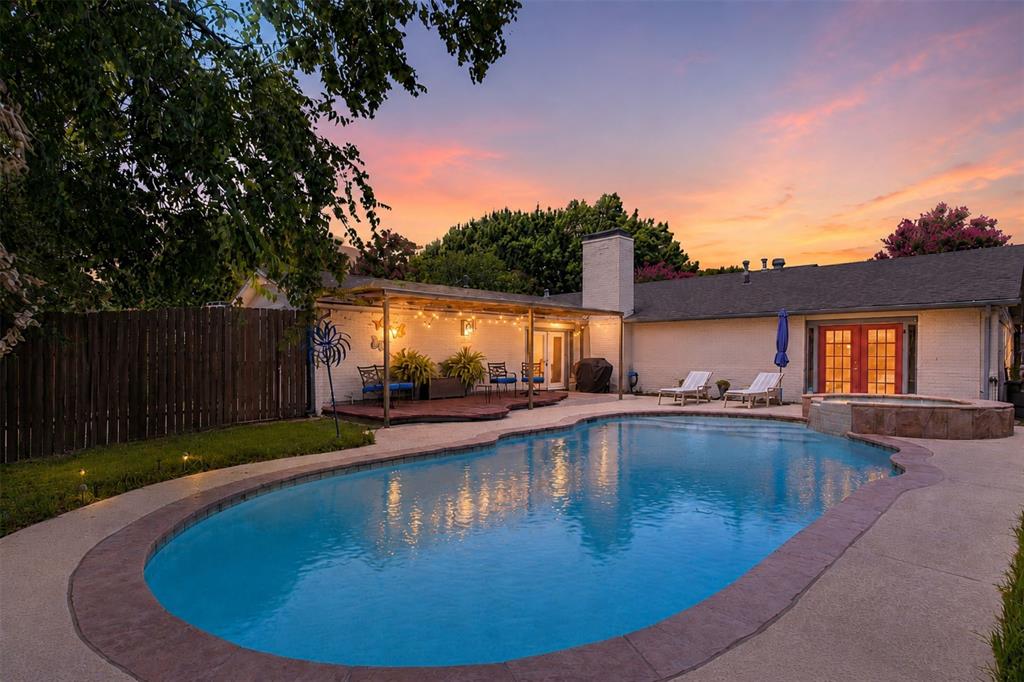12326 Cedar Bend Drive — photo