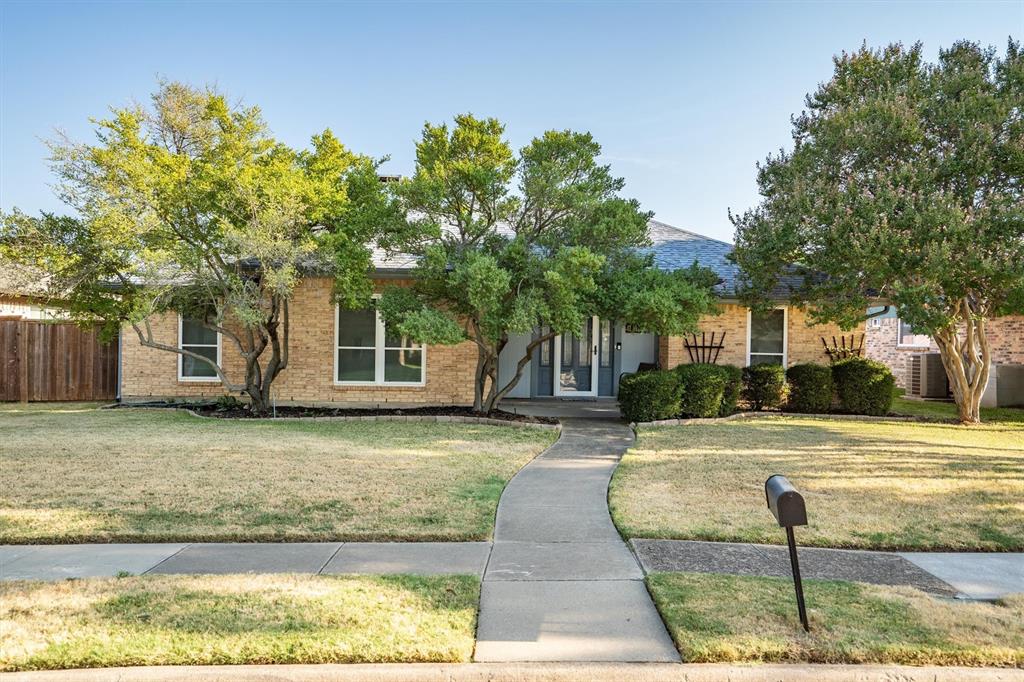 1304 River Oaks Drive — photo