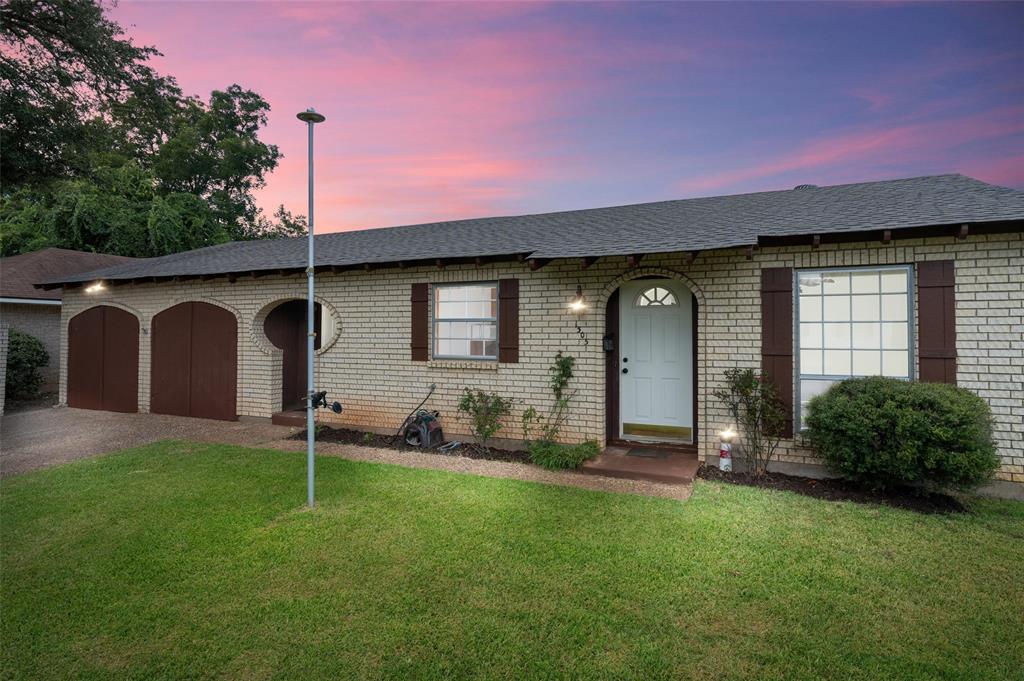 1505 Teresa Place — photo