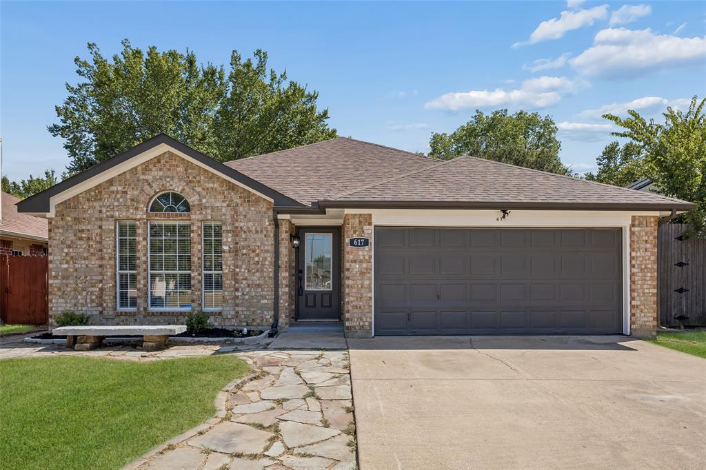 617 Forest Oaks Drive — photo