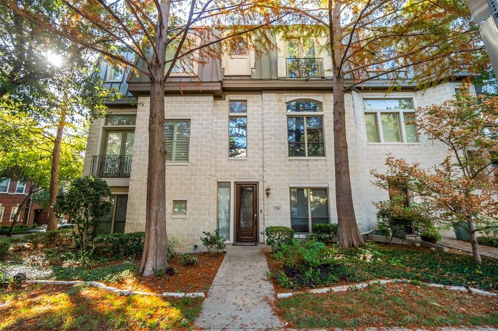 2716 Hibernia Street — photo