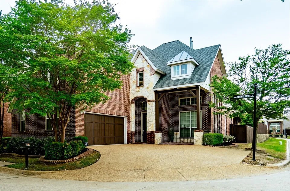 3265 Heatherbrook — photo